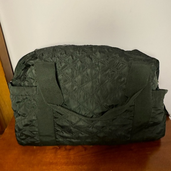 Madden Girl Quilted Weekend Tote / Travel Bag — Like New - Picture 9 of 15